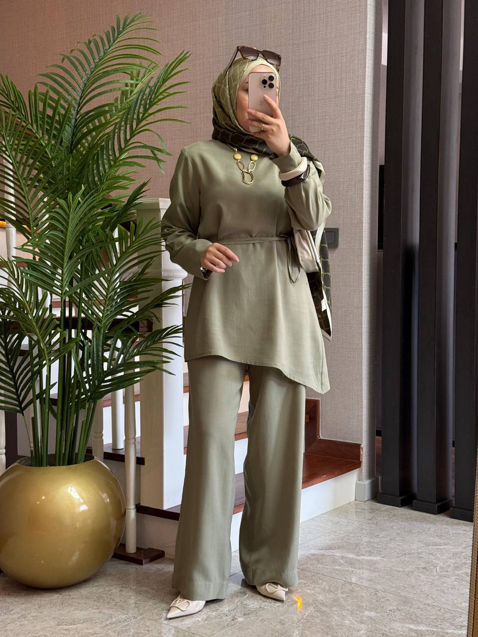 طقم اناقته تخطف الانظار T-6986