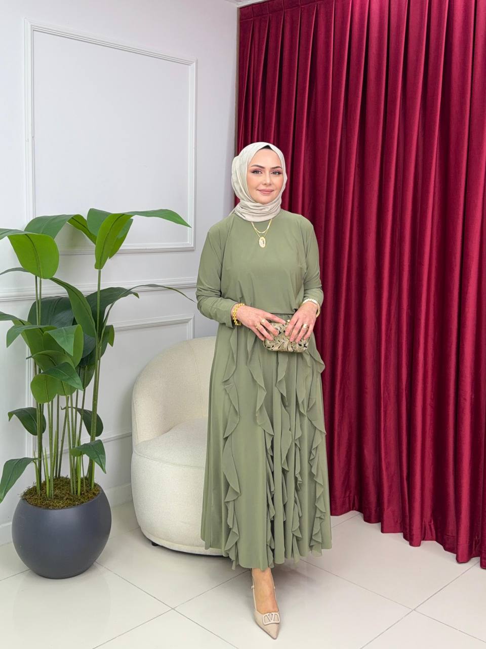 طقم تنورة انيق ومميز L-0612