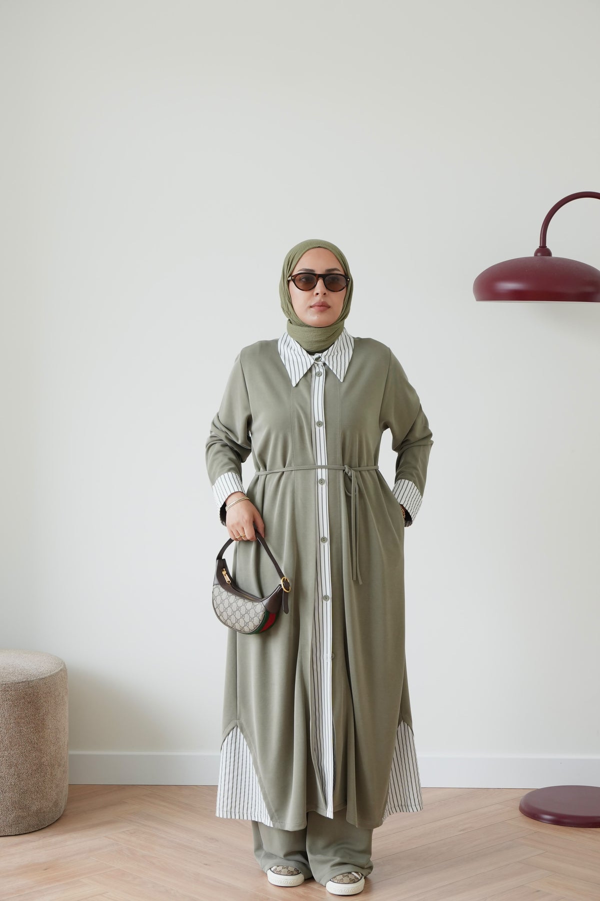 طقم مميز جدًا يجمع بين الأناقة والراحة T-8015
