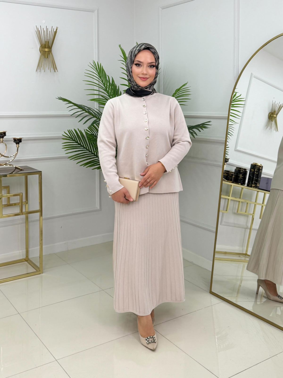 طقم أنيق ومميز بألوان جميلة L-7052