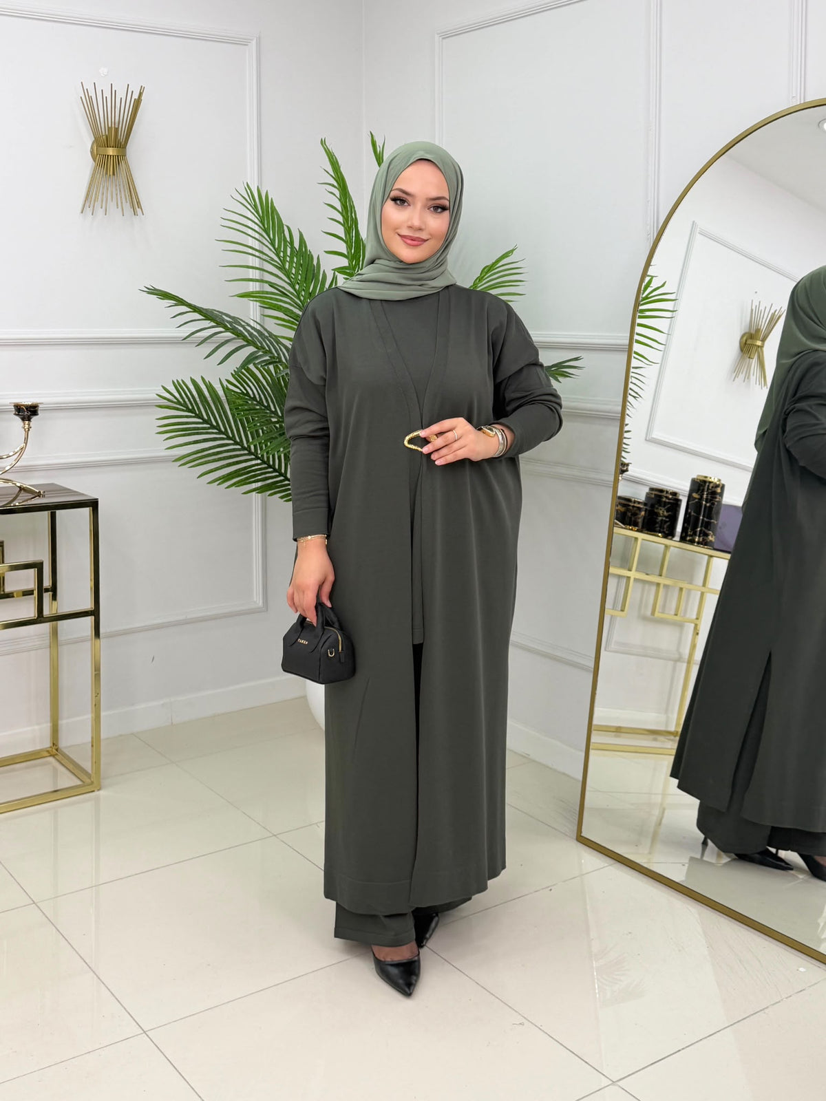 طقم أنيق يجمع بين الرقي والفخامة L-5970