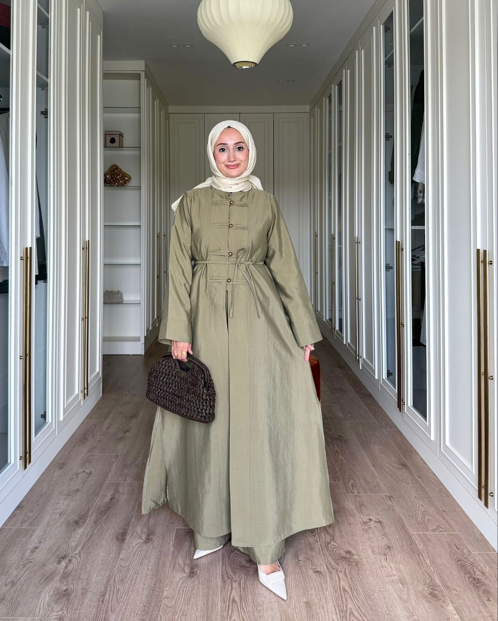H-1893 طقم راقي محتشم