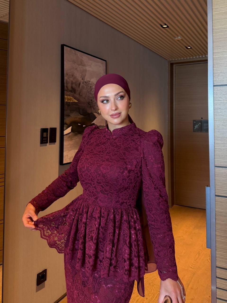 طلالة ساحرة تجسد الأنوثة K-3103