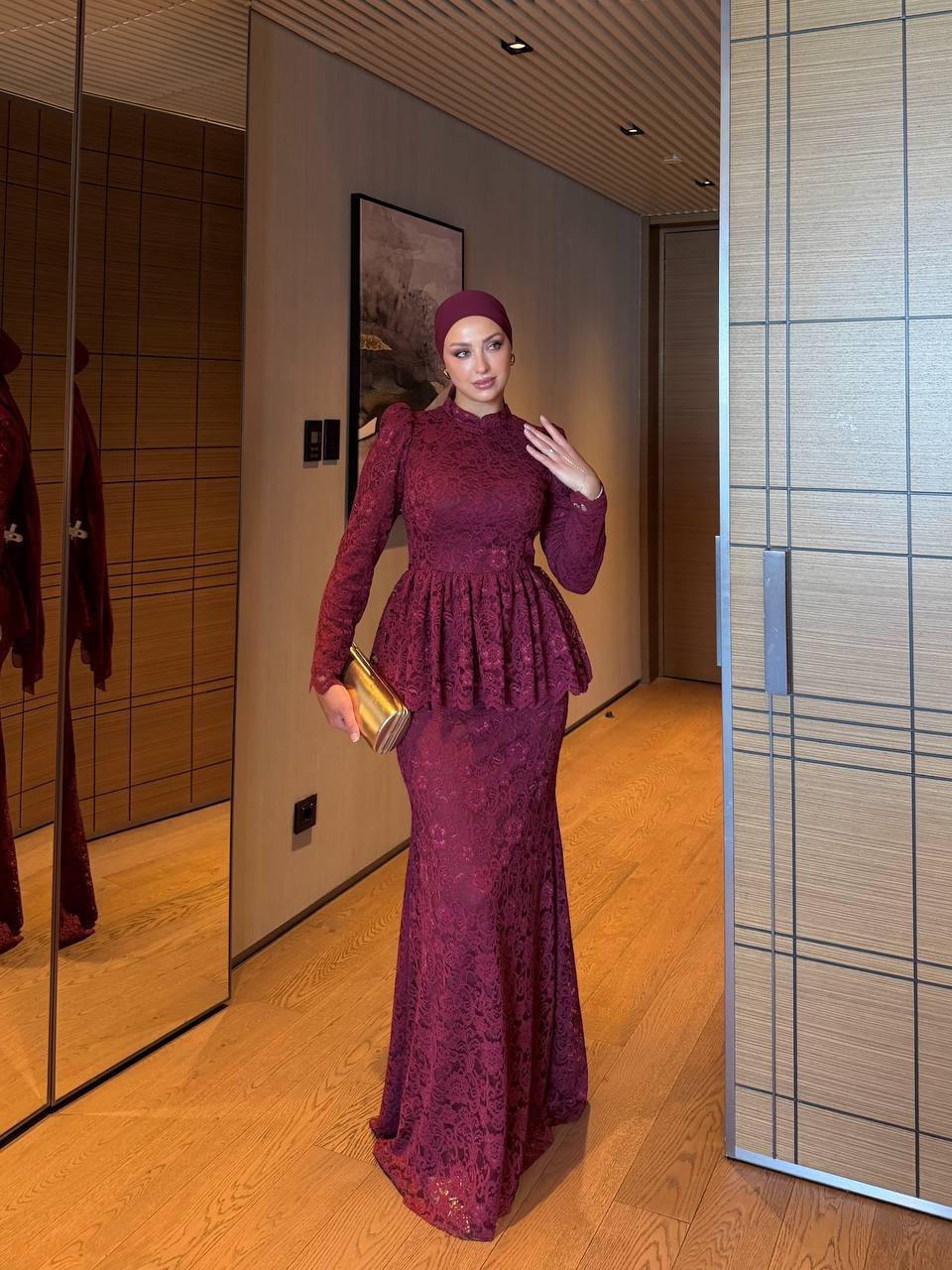 طلالة ساحرة تجسد الأنوثة K-3103