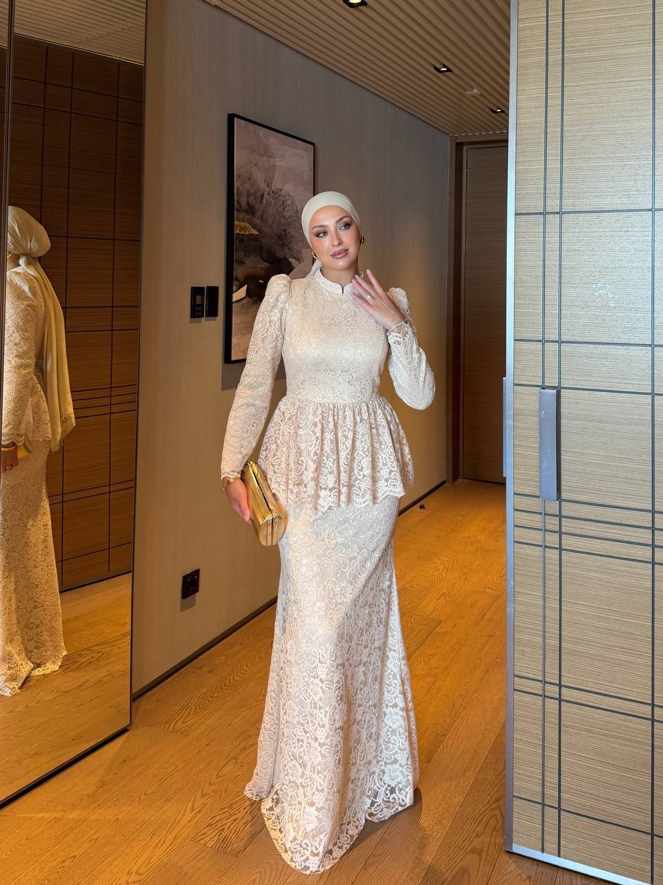 طلالة ساحرة تجسد الأنوثة K-3103