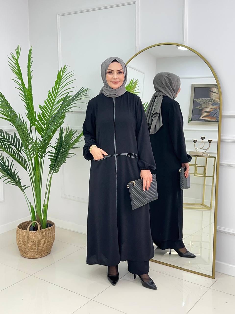 خلي إطلالتك مميزة طقم (جبة و بنطلون) بتصميم يجمع البساطة والرقي L-1427