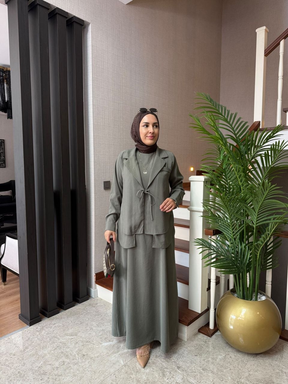 طقم انيق وفخم من قطعتين T-7044