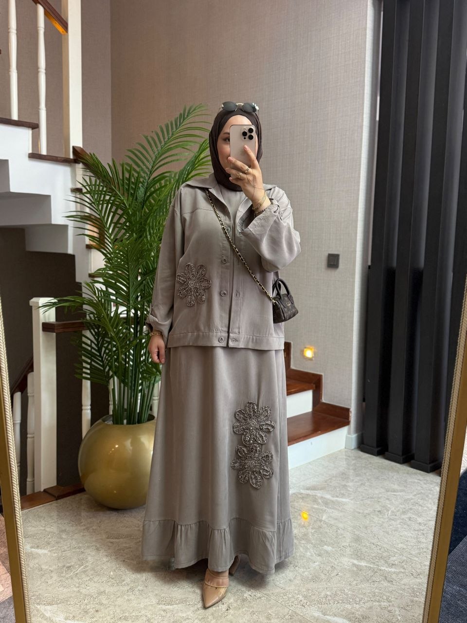 الأناقة والنزاكة كلها بهذة القطعة T-7040