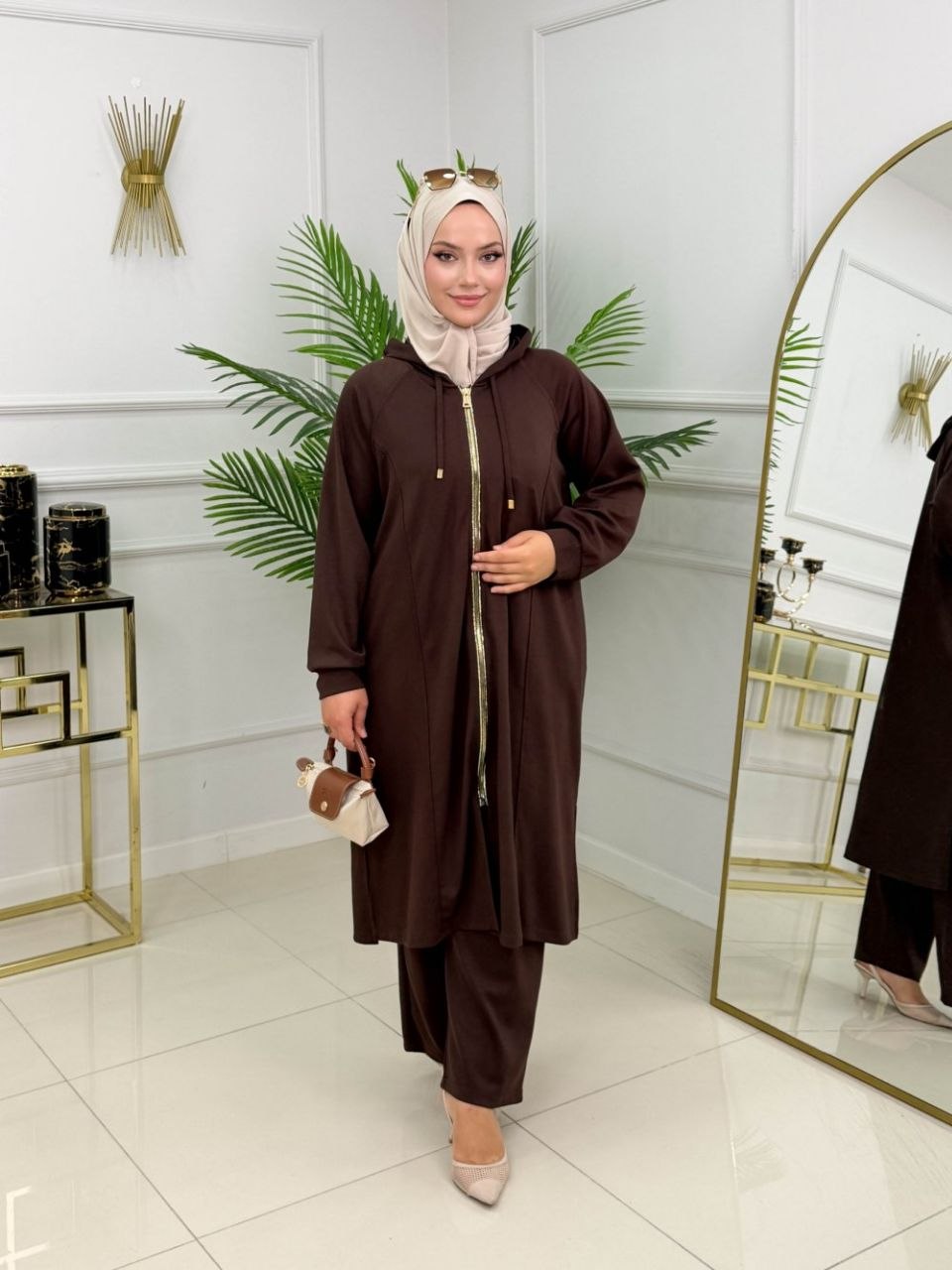 L-0653 طقم مميز محتشم