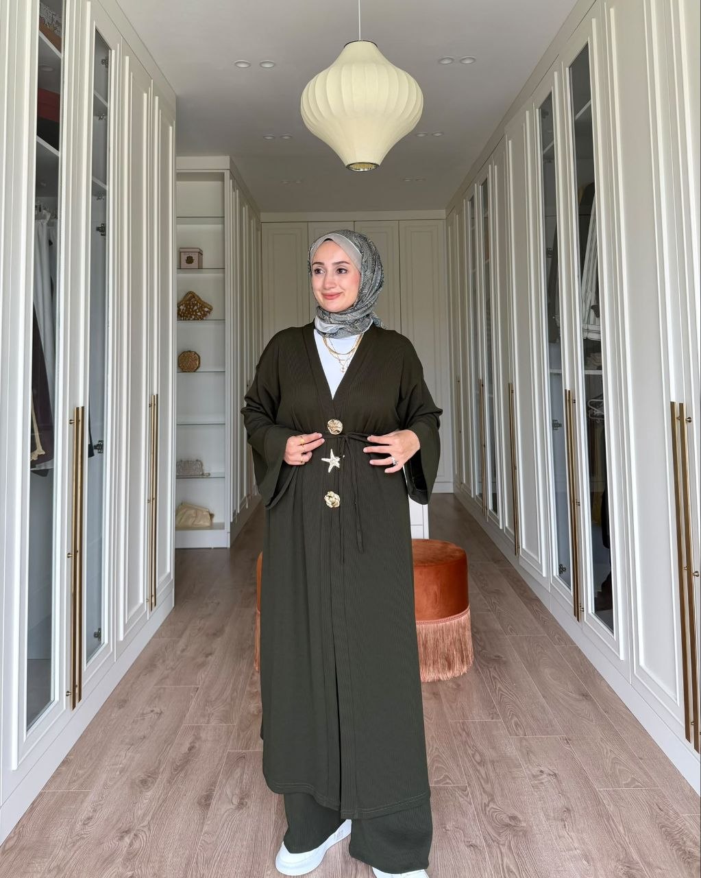 H-1912 طقم مختلف محتشم