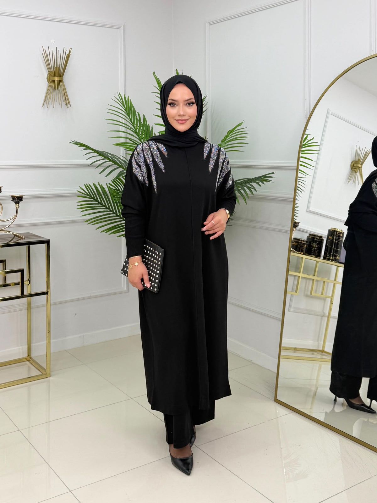 طقم مميز لأطلالة أنيقة ومريحة L-7063